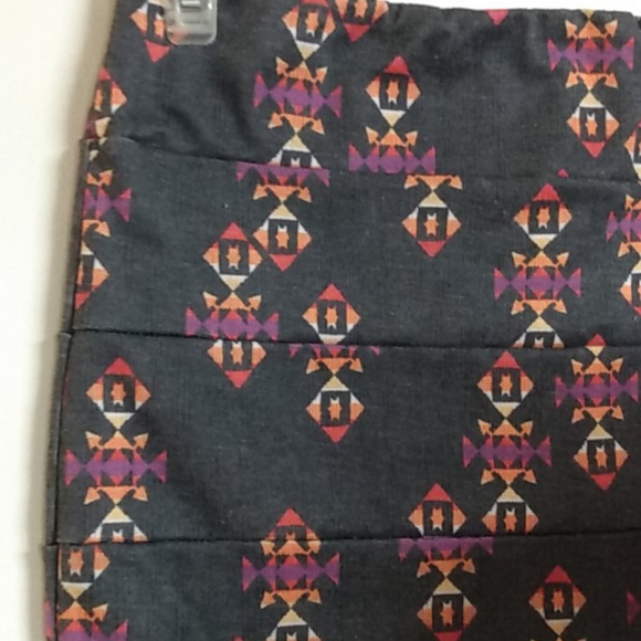Nollie Aztec Tribal Print Bandage Style Mini Skirt - Picture 4 of 7